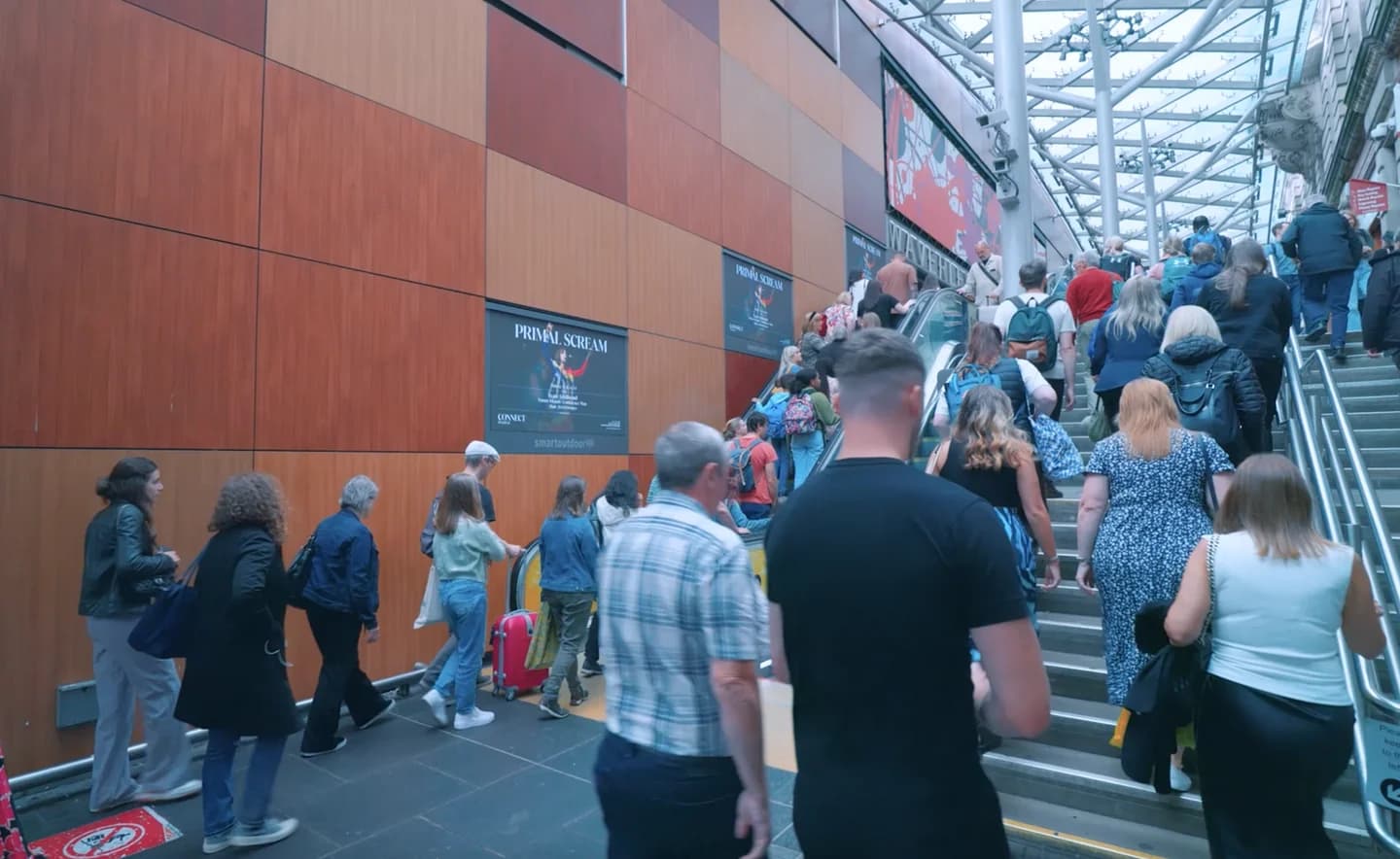 Waverley Steps, Edinburgh (Screen 2 of 4)