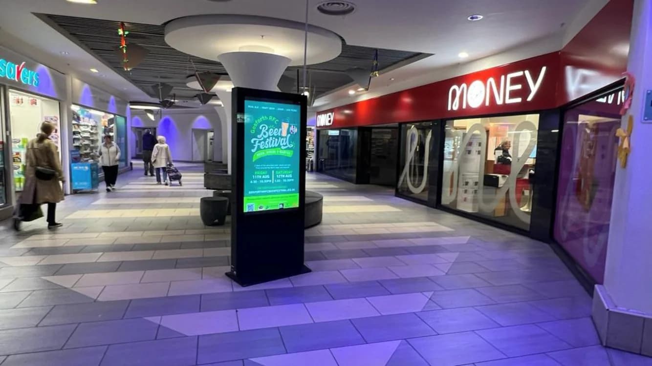 Gosforth Shopping Centre (Screen 1 of 3)